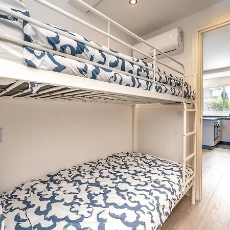 2br, 2 Bath, Ac Walk To Beaches & Center